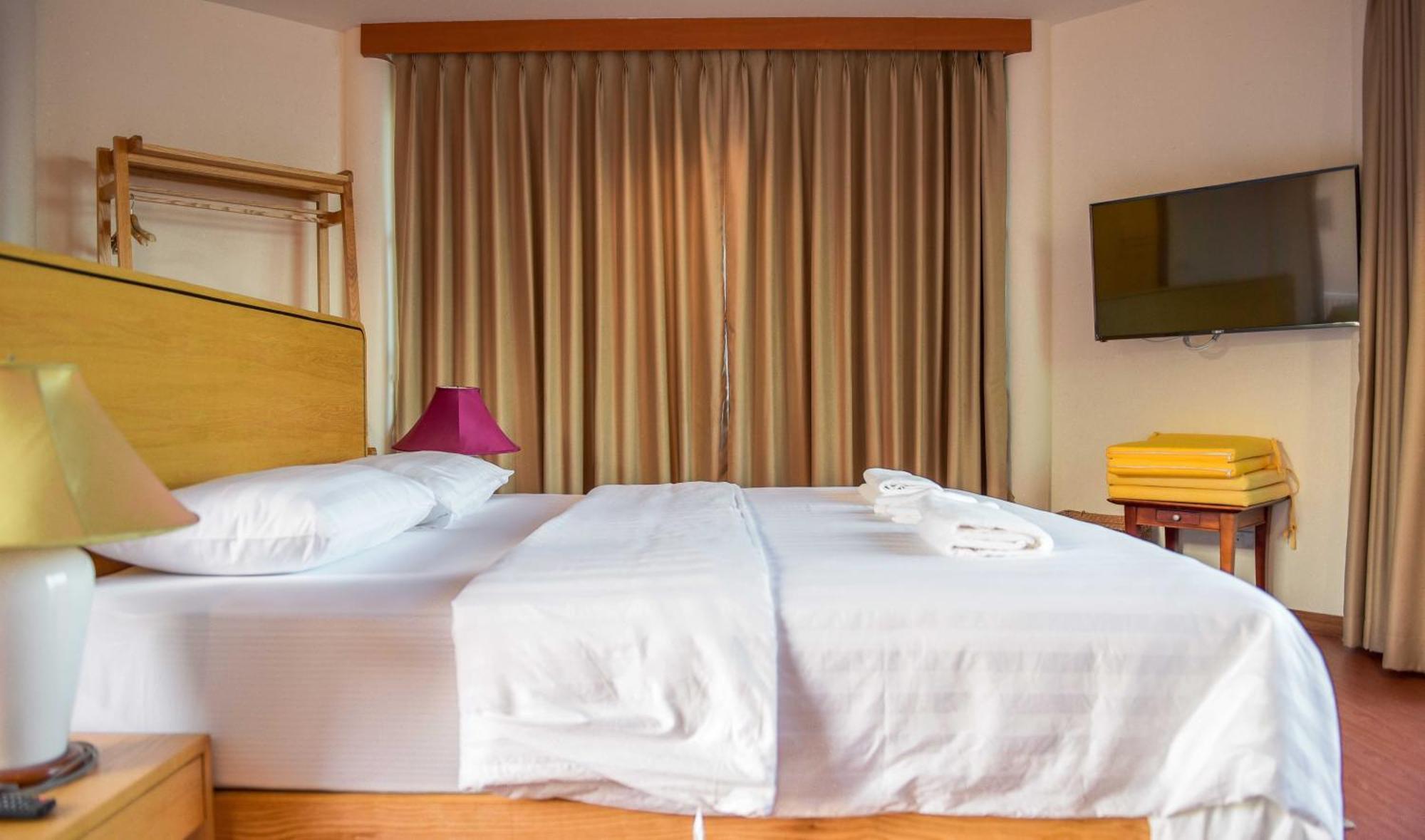 Seaman Resort Haad Chao Samran Extérieur photo